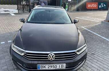 Универсал Volkswagen Passat 2016 в 