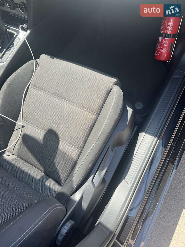 Универсал Volkswagen Passat 2016 в Луцке фото 30 Универсал Volkswagen Passat 2016 в Луцке