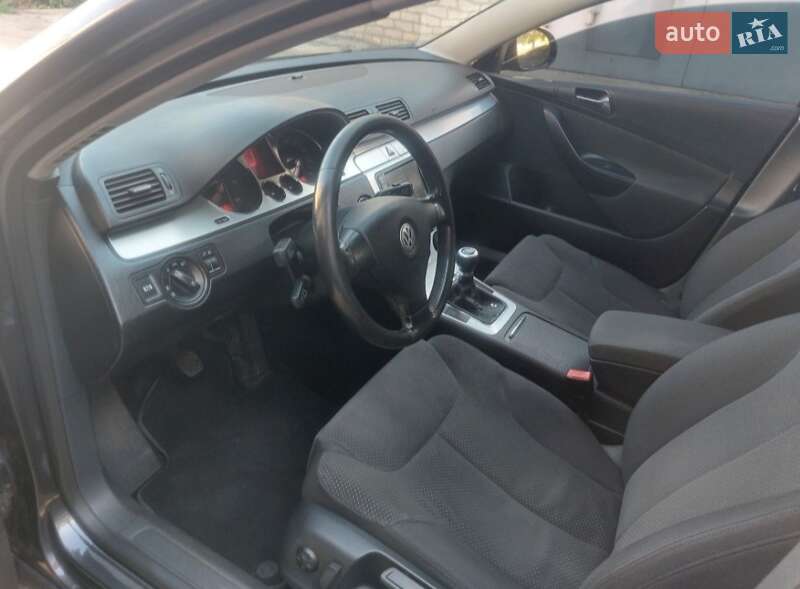 Седан Volkswagen Passat 2008 в Лозовой