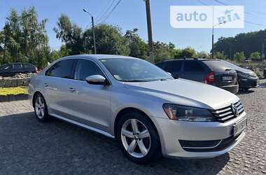 Седан Volkswagen Passat 2012 в Львове