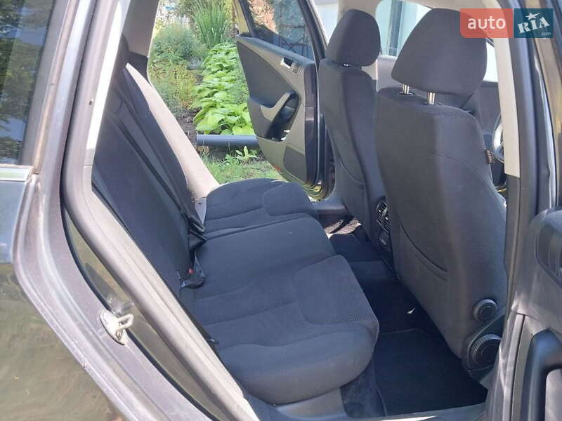 Универсал Volkswagen Passat 2009 в Киеве