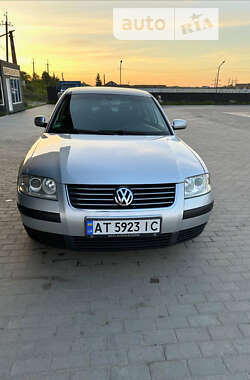 Седан Volkswagen Passat 2003 в Городенці