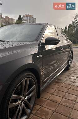Седан Volkswagen Passat 2016 в 