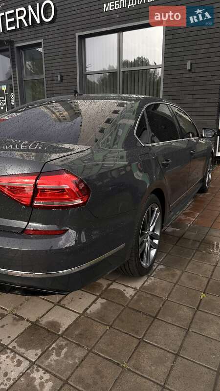 Седан Volkswagen Passat 2016 в Черкассах