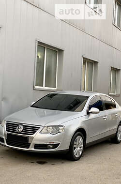 Седан Volkswagen Passat 2008 в Києві