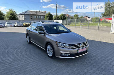 Седан Volkswagen Passat 2016 в Луцьку