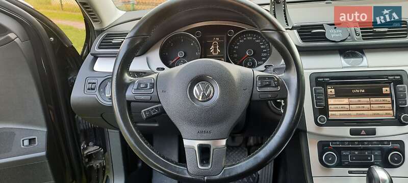 Универсал Volkswagen Passat 2011 в Львове