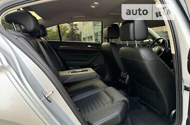 Седан Volkswagen Passat 2017 в 