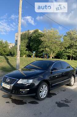 Седан Volkswagen Passat 2008 в Харькове