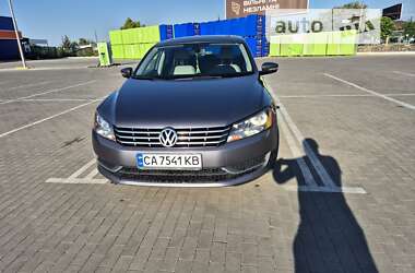Седан Volkswagen Passat 2015 в Умани