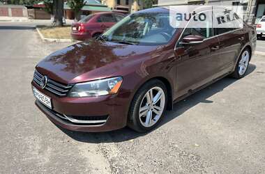 Седан Volkswagen Passat 2013 в Сумах