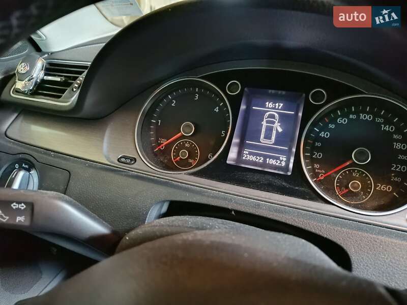 Универсал Volkswagen Passat 2012 в Черновцах