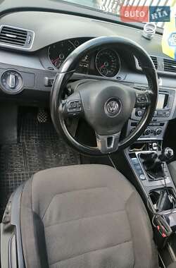 Универсал Volkswagen Passat 2014 в Житомире