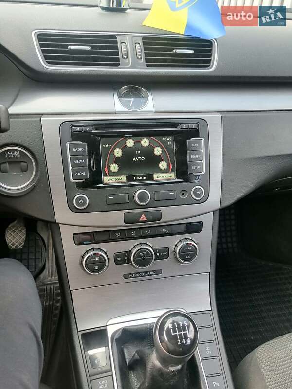 Универсал Volkswagen Passat 2014 в Житомире фото 19 Универсал Volkswagen Passat 2014 в Житомире