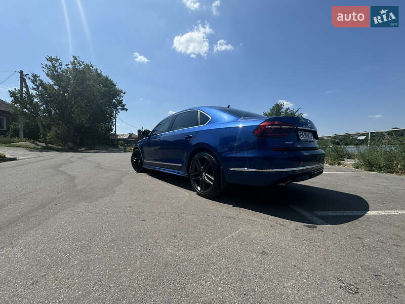 Седан Volkswagen Passat 2016 в Кропивницком