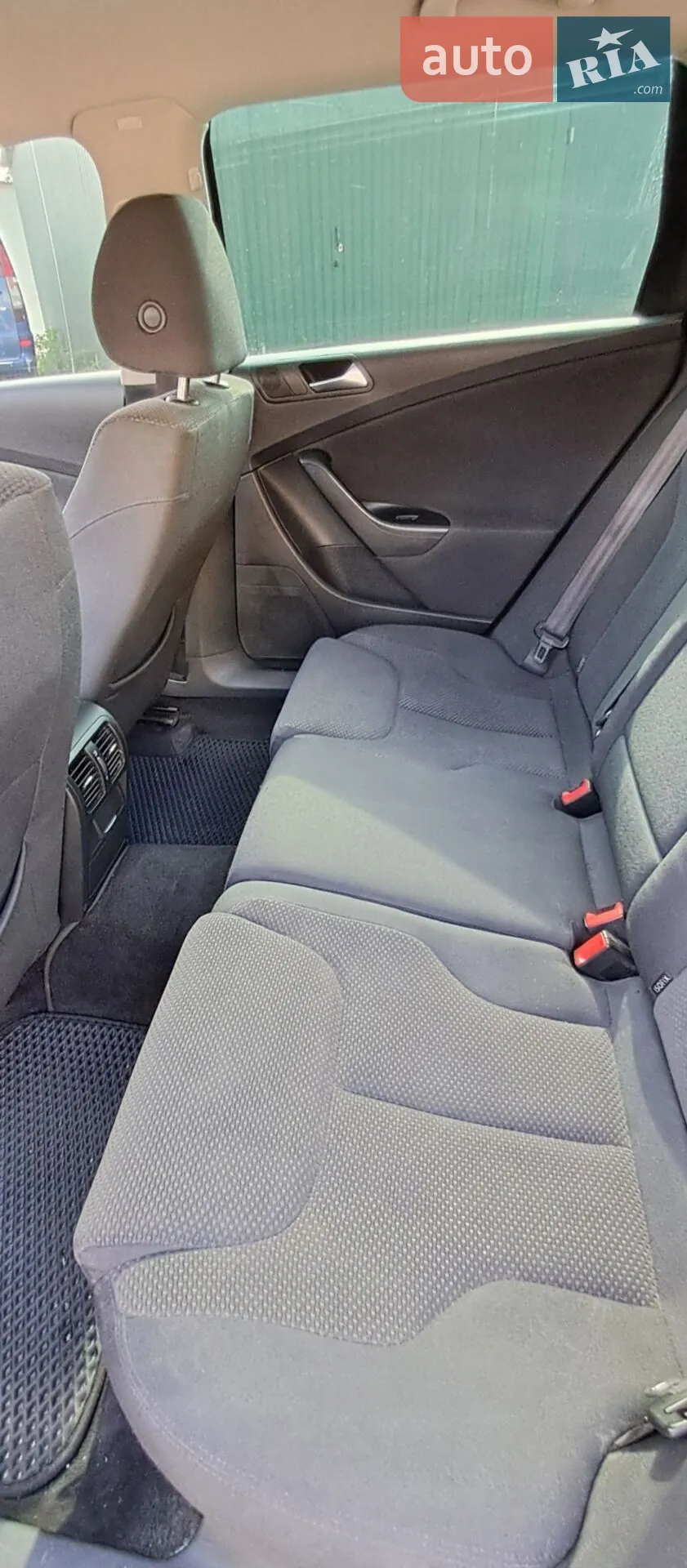 2010 Volkswagen Passat - мініатюра 11