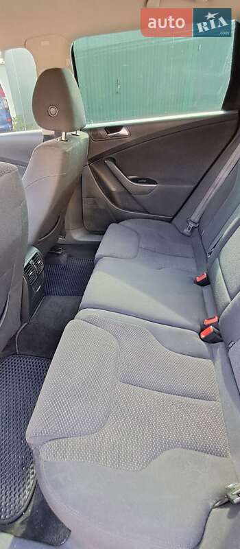 Универсал Volkswagen Passat 2010 в Черновцах