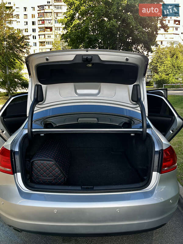 Седан Volkswagen Passat 2013 в Харькове