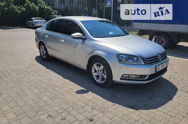 Седан Volkswagen Passat 2011 в Покровске