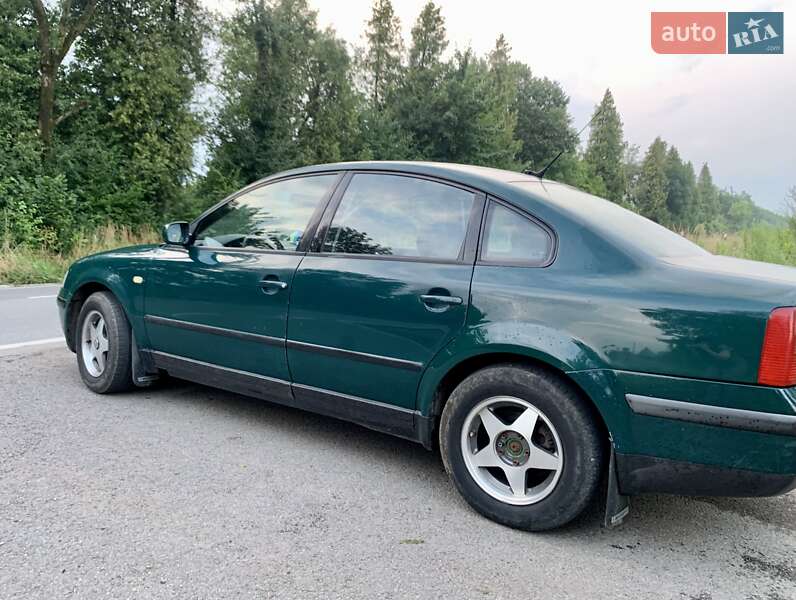 Седан Volkswagen Passat 1999 в Львові