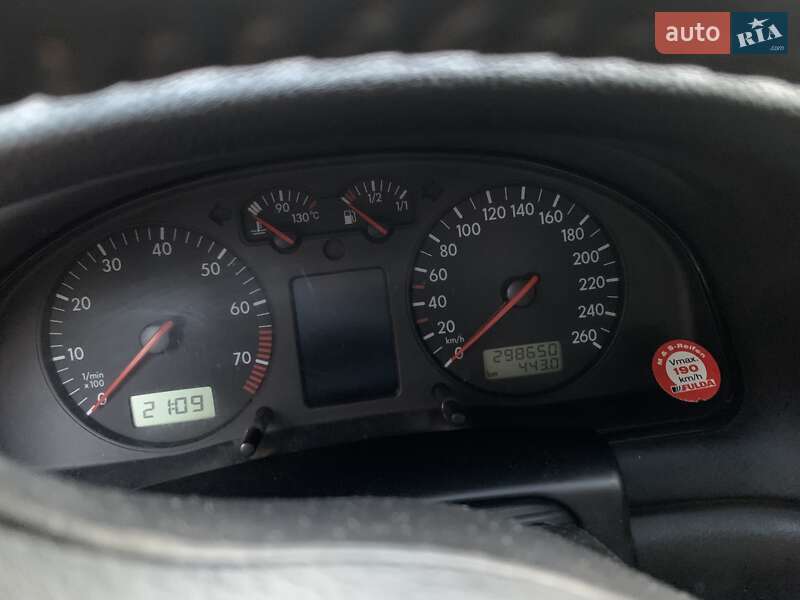 Седан Volkswagen Passat 1999 в Львові