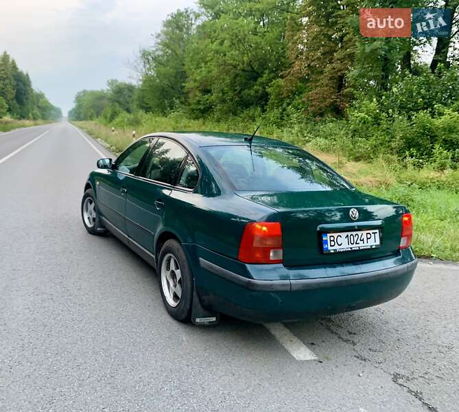 Седан Volkswagen Passat 1999 в Львові