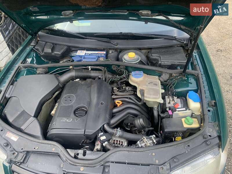 Седан Volkswagen Passat 1999 в Львові