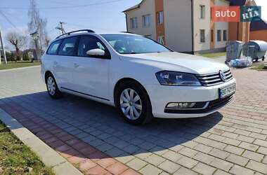 Універсал Volkswagen Passat 2013 в Тернополі