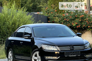 Седан Volkswagen Passat 2013 в Днепре