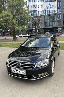 Седан Volkswagen Passat 2012 в Ужгороді