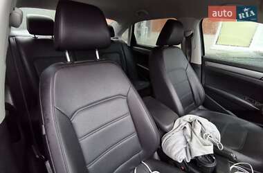 Седан Volkswagen Passat 2013 в 