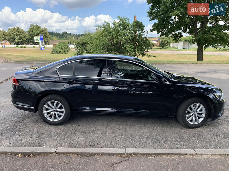 Седан Volkswagen Passat 2016 в Ромнах фото 6 Седан Volkswagen Passat 2016 в Ромнах