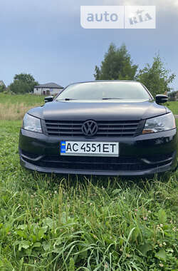 Седан Volkswagen Passat 2015 в Луцке