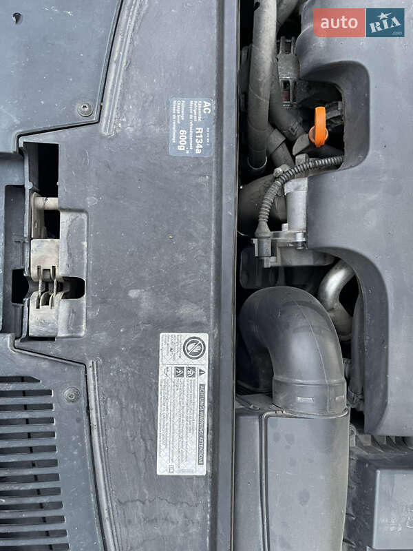 Седан Volkswagen Passat 2010 в Староконстантинове