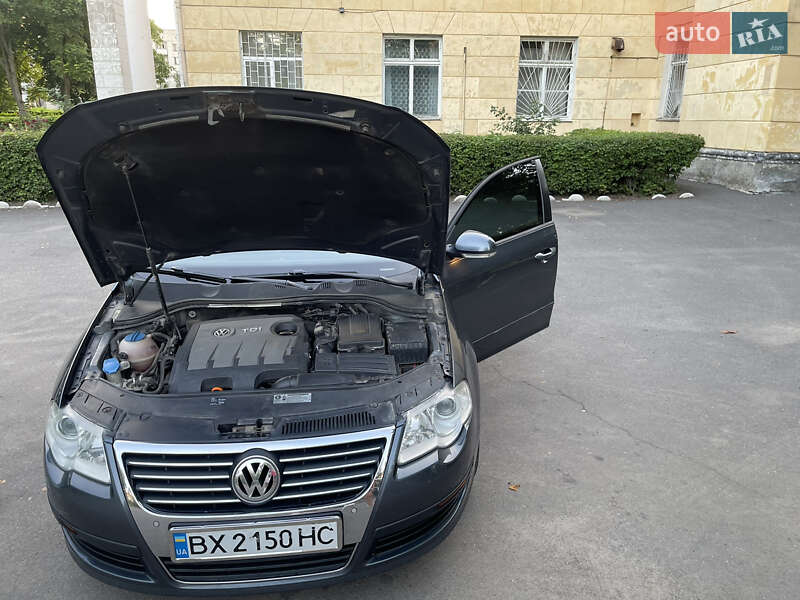 Седан Volkswagen Passat 2010 в Староконстантинове