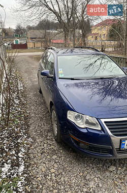 Универсал Volkswagen Passat 2010 в Липовце