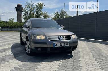 Седан Volkswagen Passat 2004 в Киеве