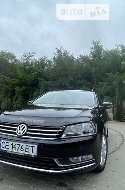 Універсал Volkswagen Passat 2011 в Чернівцях