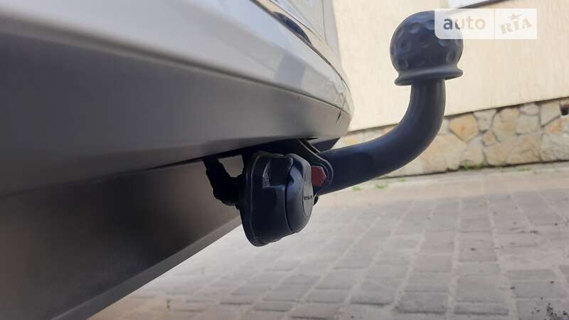 Универсал Volkswagen Passat 2011 в Львове