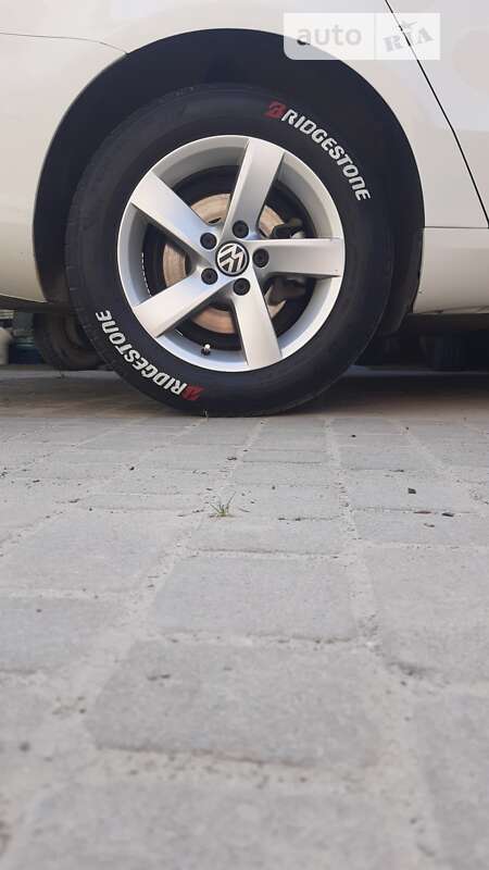 Универсал Volkswagen Passat 2011 в Львове