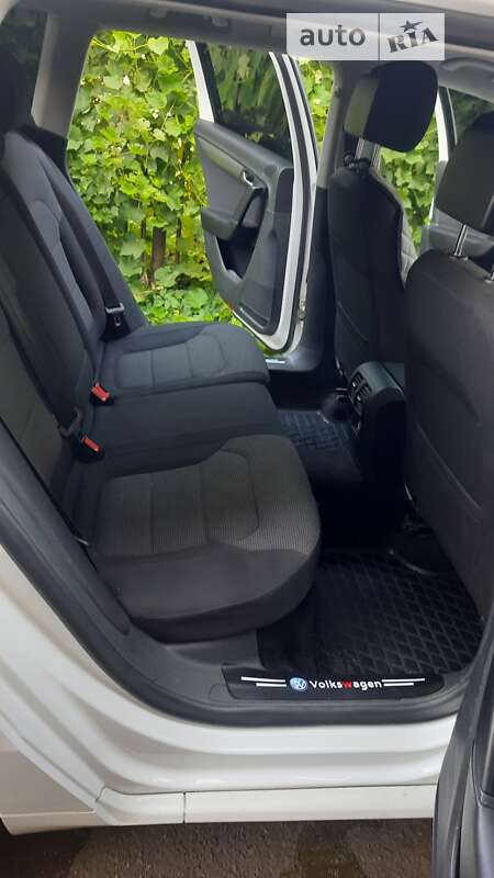 Универсал Volkswagen Passat 2011 в Львове