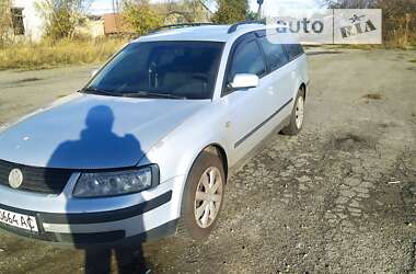 Универсал Volkswagen Passat 1998 в Микуличах