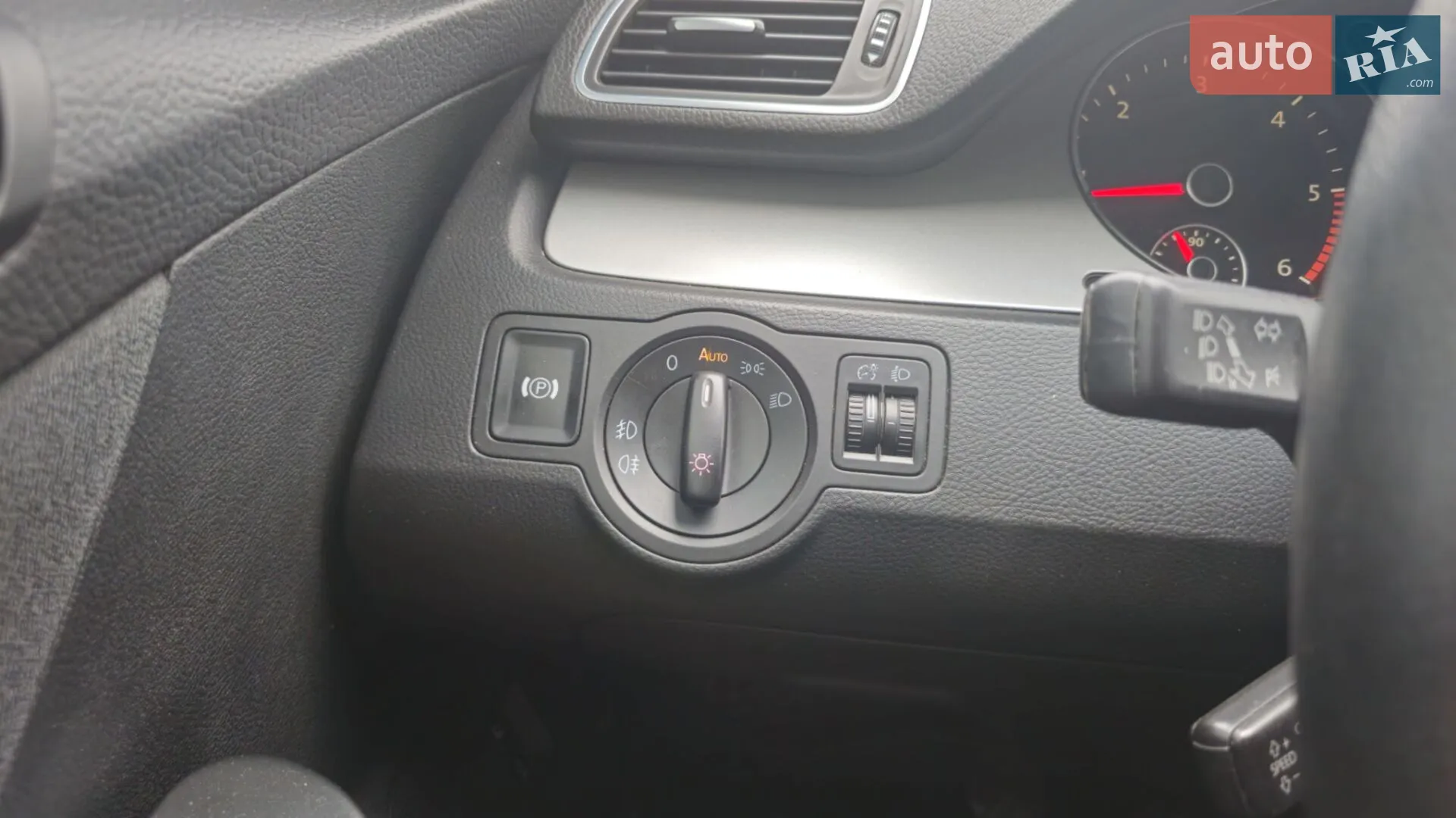 2010 Volkswagen Passat - мініатюра 12