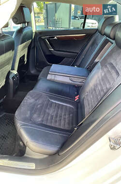 Седан Volkswagen Passat 2012 в 