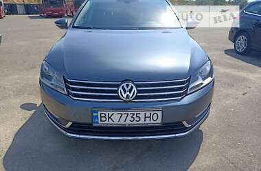 Универсал Volkswagen Passat 2014 в Ирпене