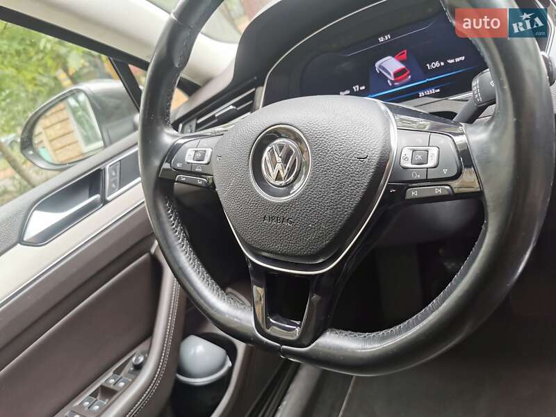 Универсал Volkswagen Passat 2016 в Днепре