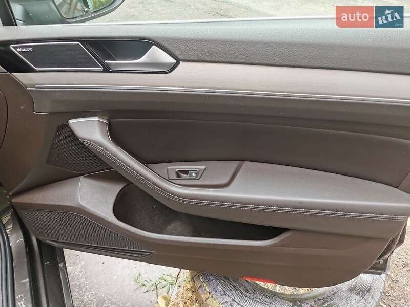 Универсал Volkswagen Passat 2016 в Днепре