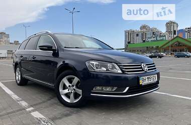 Универсал Volkswagen Passat 2011 в Одессе