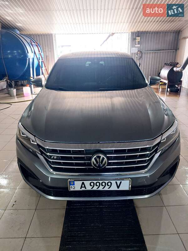 Седан Volkswagen Passat 2020 в Устиновке