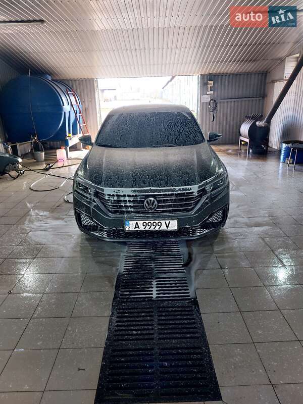 Седан Volkswagen Passat 2020 в Устиновке